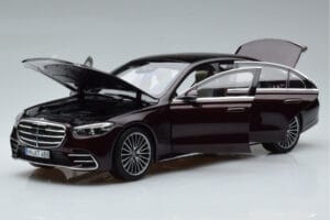 Mercedes S-Class W223 AMG Line Rouge Norev 1:18 183804 Métal Moulé — image 2 sur 8