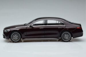 Mercedes S-Class W223 AMG Line Rouge Norev 1:18 183804 Métal Moulé — image 5 sur 8