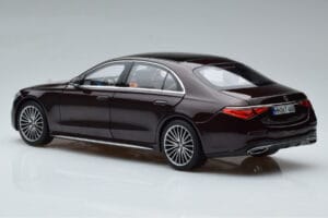Mercedes S-Class W223 AMG Line Rouge Norev 1:18 183804 Métal Moulé — image 7 sur 8