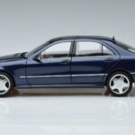 Mercedes S55 AMG W220 Bleu Norev 1:18 183817 Métal Moulé - image 4 of 7