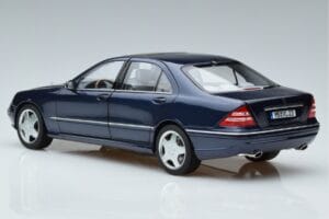 Mercedes S55 AMG W220 Bleu Norev 1:18 183817 Métal Moulé — image 6 sur 7