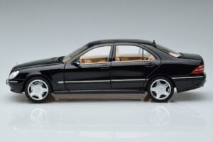 Mercedes S-Class W220 S55 AMG Édition Limitée Norev 1:18 183812 Métal Moulé — image 4 sur 7