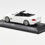 Mercedes SL 55 AMG R230 Blanc Minichamps 1:43 - image 3 of 4