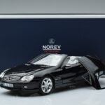 Mercedes SL500 R230 Noir Norev 1:18 183840 Métal Moulé - image 8 of 8