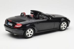 Mercedes SLK R171 Obsidian Noir Métallisé Minichamps 1:18 B66962319 Métal Moulé — image 4 sur 9