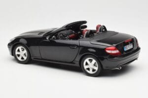 Mercedes SLK R171 Obsidian Noir Métallisé Minichamps 1:18 B66962319 Métal Moulé — image 8 sur 9