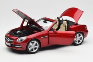 Mercedes SLK R172 Designo Zircon Rouge Minichamps 1:18 B66960513 Métal Moulé — image 2 sur 8