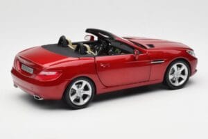 Mercedes SLK R172 Designo Zircon Rouge Minichamps 1:18 B66960513 Métal Moulé — image 3 sur 8