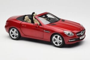 Mercedes SLK R172 Designo Zircon Rouge Minichamps 1:18 B66960513 Métal Moulé — image 6 sur 8
