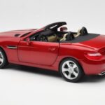 Mercedes SLK R172 Designo Zircon Rouge Minichamps 1:18 B66960513 - image 7 of 8