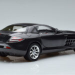 Mercedes SLR McLaren Noir CMC 1:18 - image 3 of 10