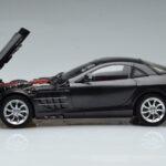 Mercedes SLR McLaren Noir CMC 1:18 - image 4 of 10