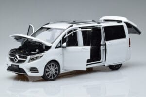 Mercedes V-Class W447 V260L Blanc OEM 1:18 QALCN89911149 Métal Moulé — image 2 sur 8
