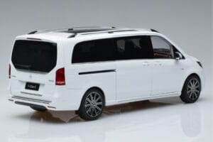 Mercedes V-Class W447 V260L Blanc OEM 1:18 QALCN89911149 Métal Moulé — image 3 sur 8