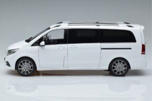 Mercedes V-Class W447 V260L Blanc OEM 1:18 QALCN89911149 Métal Moulé — image 4 sur 8