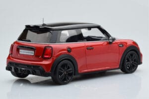 Mini Cooper S JCW F56 Rouge Otto 1:18 OT984 Résine — image 2 sur 6