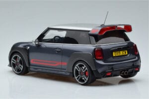 Mini John Cooper Works GP F56 Gris Otto 1:18 OT407 Résine — image 5 sur 6