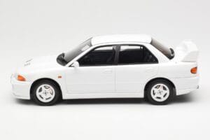 Mitsubishi Lancer Evo III Scotia Blanc Otto 1:18 OT1065 Résine — image 3 sur 6