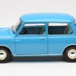 Morris Mini Minor Bleu Kyosho 1:18 08964BL - image 4 of 8