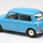 Morris Mini Minor Bleu Kyosho 1:18 08964BL - image 7 of 8