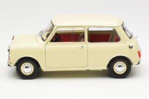 Morris Mini Minor Blanc Kyosho 1:18 08964W Métal Moulé — image 4 sur 8