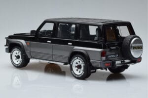 Nissan Patrol GR Y60 Gris Otto 1:18 OT993 Résine — image 5 sur 6