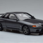 Nissan Skyline GT-R BNR32 Nismo Gris Otto 1:18 - image 4 of 6
