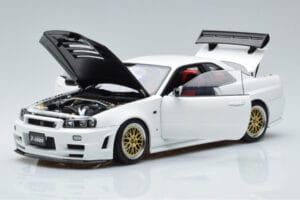 Nissan Skyline GT-R R34 Nismo Z-Tune Blanc MotorHelix 1:18 M83407 Métal Moulé — image 2 sur 11