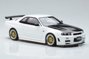 Nissan Skyline GT-R R34 Nismo Z-Tune Blanc MotorHelix 1:18 M83407 Métal Moulé — image 6 sur 11