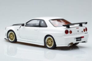 Nissan Skyline GT-R R34 Nismo Z-Tune Blanc MotorHelix 1:18 M83407 Métal Moulé — image 7 sur 11
