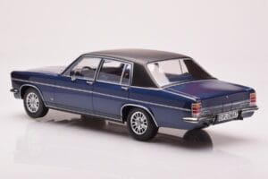 Opel Diplomat B Bleu Foncé Métallisé MCG 1:18 MCG18336 Métal Moulé — image 5 sur 6