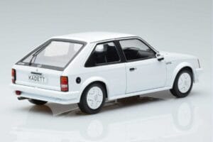 Opel Kadett D GTE Blanc MCG 1:18 MCG18268 Métal Moulé — image 2 sur 6