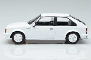 Opel Kadett D GTE Blanc MCG 1:18 MCG18268 Métal Moulé — image 3 sur 6