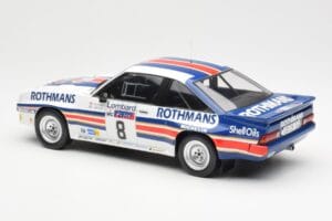 Opel Manta 400 Rothmans #8 J. McRae / I. Grindrod Lombard RAC Rally 1983 IXO 1:18 18RMC038A Métal Moulé — image 5 sur 6