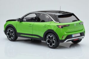 Opel Mokka-e GS Line Matcha Vert Otto 1:18 OT435 Résine — image 4 sur 5