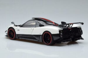 Pagani Zonda Cinque Blanc Benny Almost Real 1:18 850601001 Métal Moulé — image 7 sur 12