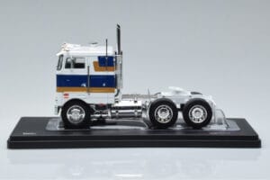 Peterbilt 352 H Blanc IXO 1:43 TR078 Métal Moulé — image 3 sur 6