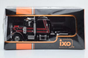 Peterbilt 359 Noir Rouge IXO 1:43 TR158 Métal Moulé — image 4 sur 4