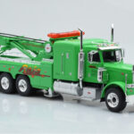 Peterbilt 359 Wrecker Road Service Vert IXO 1:43 - image 4 of 5