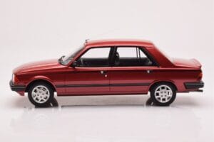 Peugeot 305 GTX Rouge Plaisir Otto 1:18 OT1032 Résine — image 3 sur 6