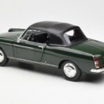 Peugeot 404 Cabriolet Antique Green Édition Limitée Norev 1:18 184829 - image 7 of 8