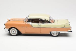 Pontiac Star Chief Hardtop Rouge Blanc Sun Star 1:18 5043 Métal Moulé — image 4 sur 8