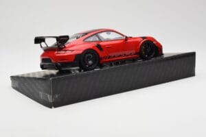Porsche 911 GT2 RS 991 MR Manthey Racing Nordschleife Record Minichamps 1:18 MR-911-GT2RS-1803 Métal Moulé — image 3 sur 6