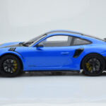 Porsche 911 GT2 RS 991.2 Weissach Package Bleu Jantes Magnésium Noires Minichamps 1:18 - image 3 of 6
