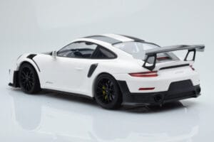 Porsche 911 GT2 RS 991.2 Weissach Package Blanc Jantes Magnésium Noires Minichamps 1:18 153068309 Métal Moulé — image 5 sur 6