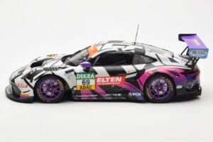 Porsche 911 991.2 GT3 R #69 Team Iron Force Racing Ring Police L. Luhr / J. Slooten ADAC GT Masters 2019 Minichamps 1:18 1531 — image 3 sur 6