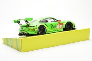 Porsche 911 991.2 GT3 R #1 Manthey Racing 24 Hours Nurburgring 2019 Minichamps 1:18 MG-M-911-19-1801 Métal Moulé — image 3 sur 6