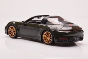 Porsche 911 992 Targa 4S Vert Olive GT Spirit 1:18 GT438 Résine — image 5 sur 6