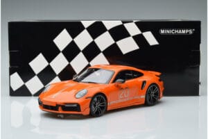 Porsche 911 992 Turbo S China 20th Anniversary Orange Minichamps 1:18 155069171 Métal Moulé — image 6 sur 6