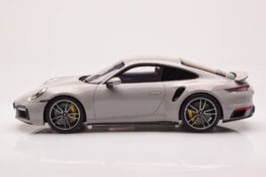 Porsche 911 992 Turbo S Crayon Gris GT Spirit 1:18 GT431 Résine — image 3 sur 6